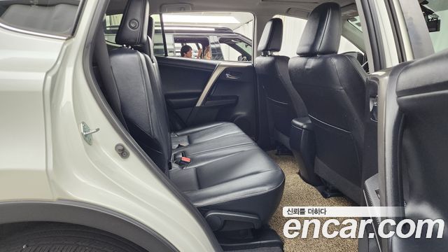 Toyota RAV4 2014 — photo 12
