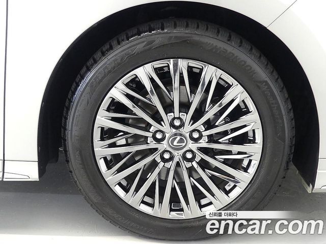 Lexus LM 2025 — photo 4