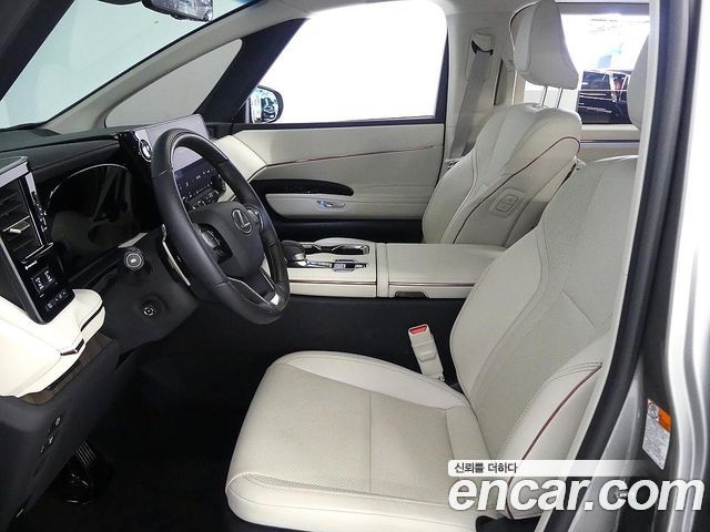 Lexus LM 2025 — photo 9