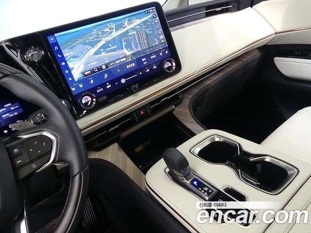 Lexus LM 2025 — photo 11
