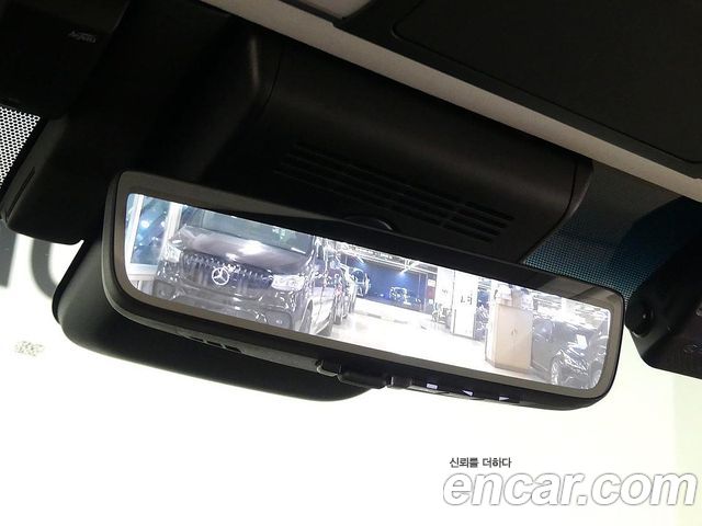 Lexus LM 2025 — photo 17