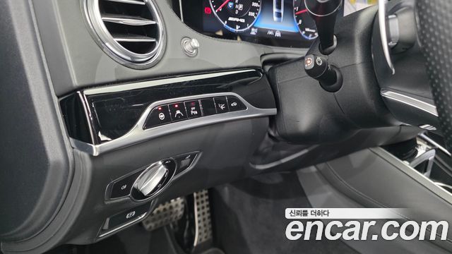Mercedes-Benz S-Class 2020 — photo 16