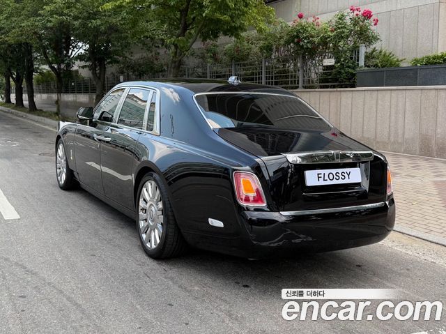 Rolls-Royce Phantom 2019 — photo 2