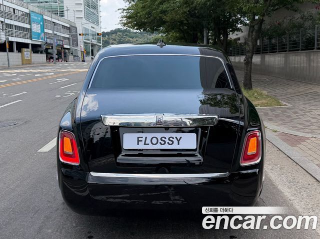 Rolls-Royce Phantom 2019 — photo 4
