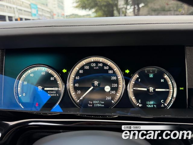 Rolls-Royce Phantom 2019 — photo 8