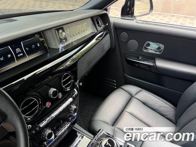 Rolls-Royce Phantom 2019 — photo 15