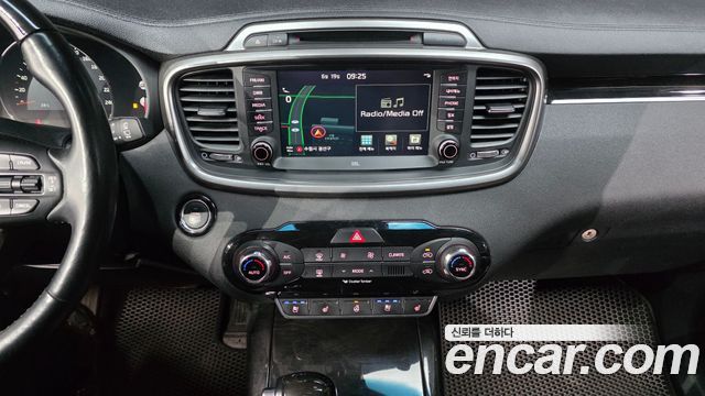 Kia Sorento 2015 — photo 19
