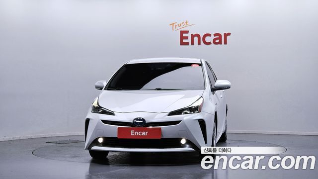 Toyota Prius 2022 — photo 3