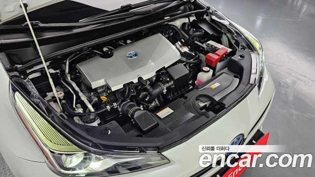 Toyota Prius 2022 — photo 6