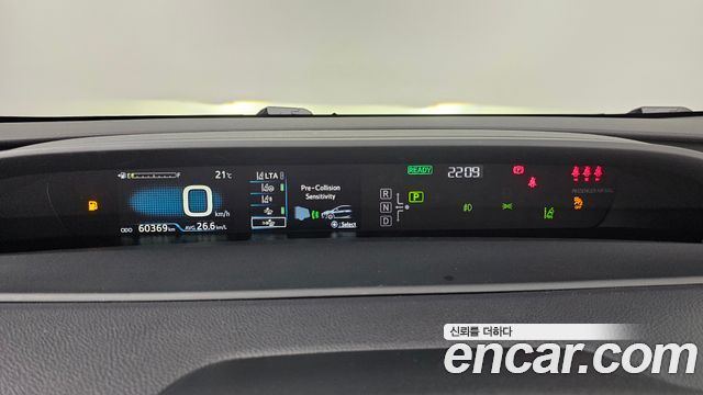 Toyota Prius 2022 — photo 11