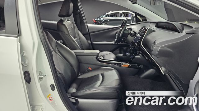 Toyota Prius 2022 — photo 18