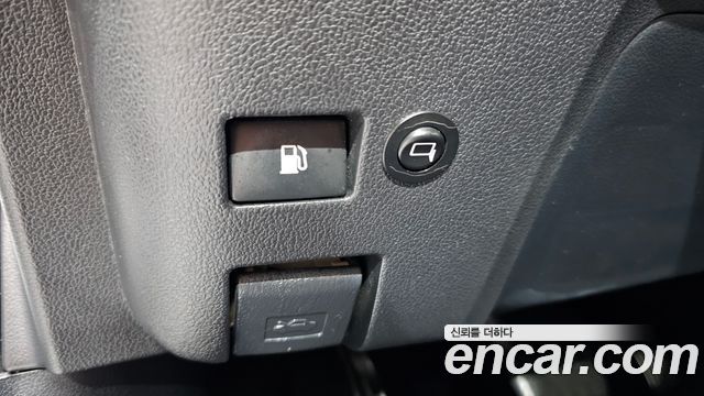Toyota Prius 2022 — photo 25