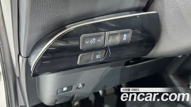 Toyota Prius 2022 — photo 26