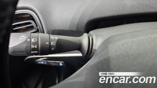 Toyota Prius 2022 — photo 27