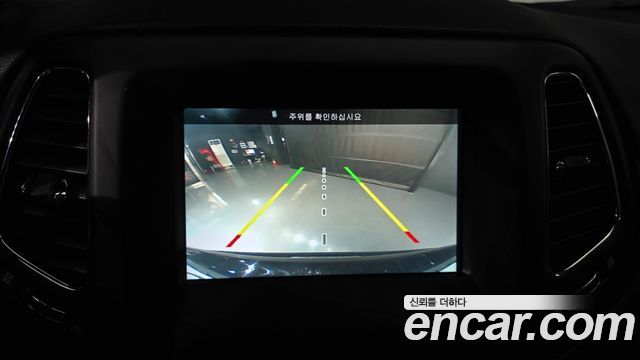 Jeep Compass 2018 — photo 19