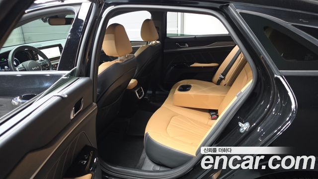 Kia K5 2023 — photo 17