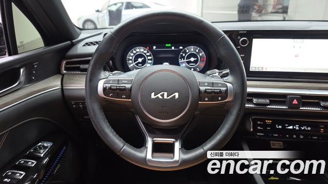 Kia K5 2023 — photo 19