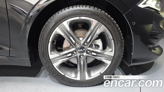 Kia K5 2023 — photo 7