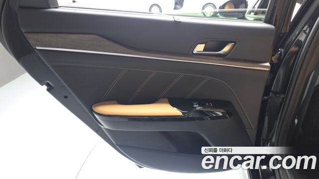 Kia K5 2023 — photo 15