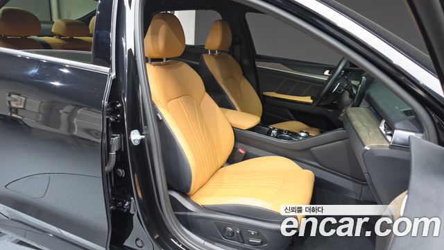 Kia K5 2023 — photo 16