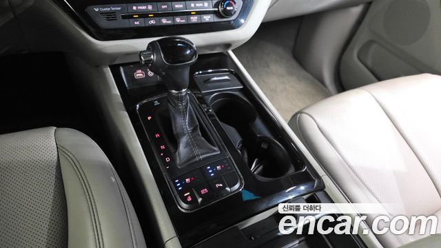 Kia Canival 2016 — photo 9