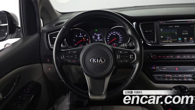 Kia Canival 2016 — photo 13