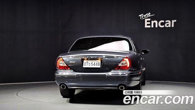 Jaguar XJ-8 2005 — photo 4