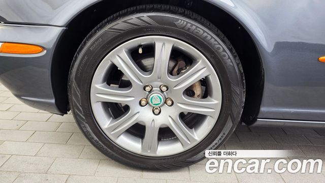 Jaguar XJ-8 2005 — photo 5