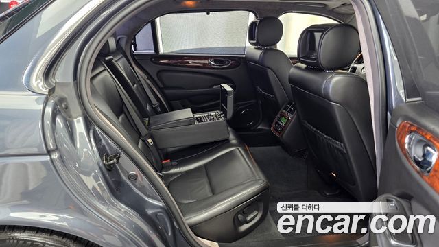 Jaguar XJ-8 2005 — photo 11