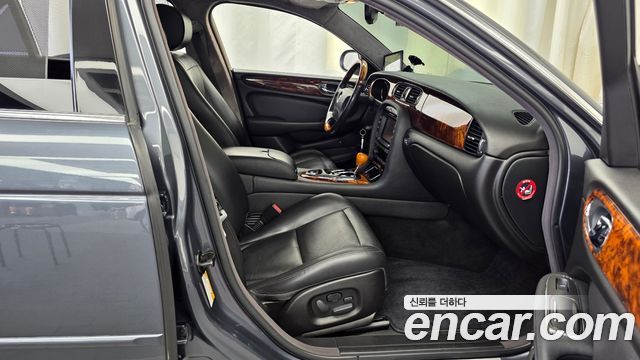 Jaguar XJ-8 2005 — photo 12