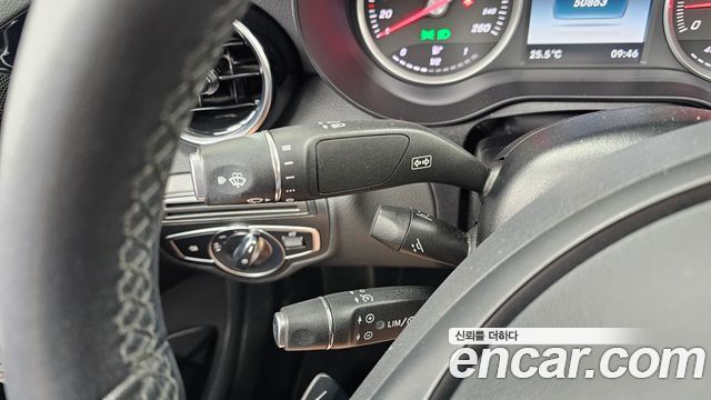 Mercedes-Benz C-Class 2018 — photo 25
