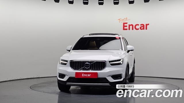 Volvo XC40 2021 — photo 3
