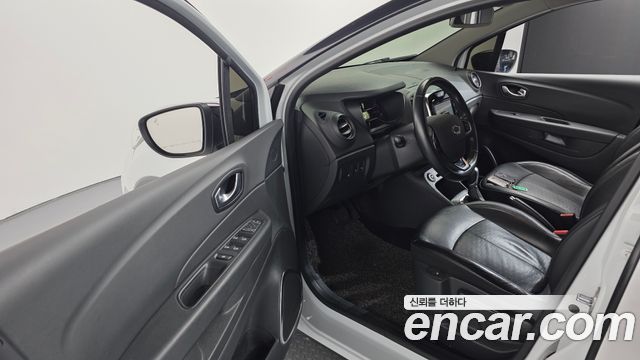 Renault Korea QM3 2018 — photo 11