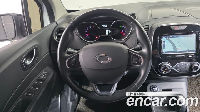 Renault Korea QM3 2018 — photo 13