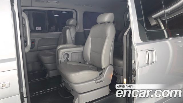 Hyundai Starex 2014 — photo 19