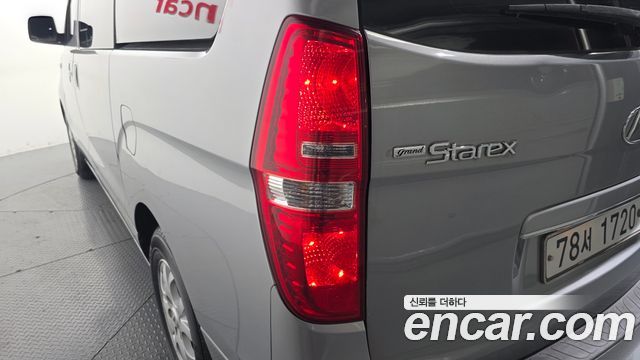 Hyundai Starex 2014 — photo 9
