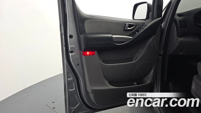 Hyundai Starex 2014 — photo 14