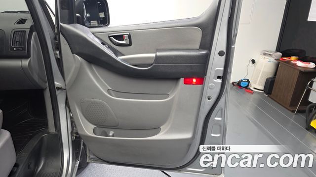 Hyundai Starex 2014 — photo 15