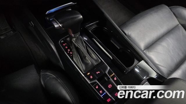Kia K7 2017 — photo 12