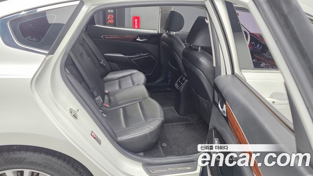 Kia K7 2017 — photo 18