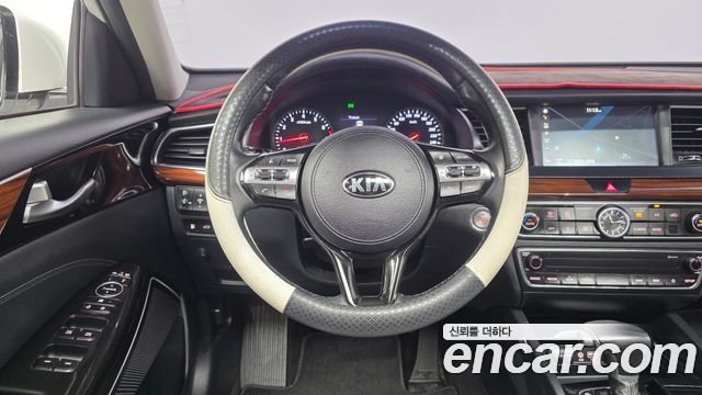 Kia K7 2017 — photo 19