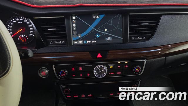 Kia K7 2017 — photo 21