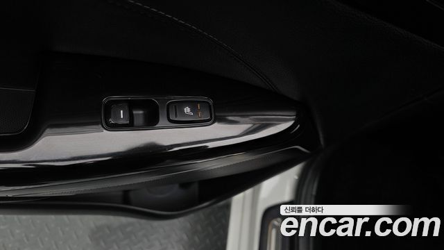 Kia K7 2017 — photo 24
