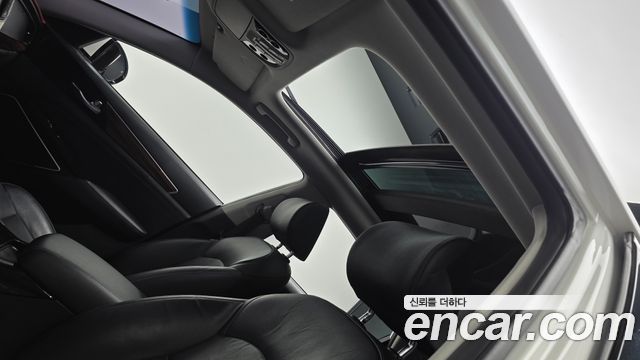 Kia K7 2017 — photo 25