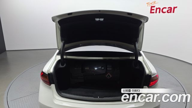 Kia K7 2017 — photo 26