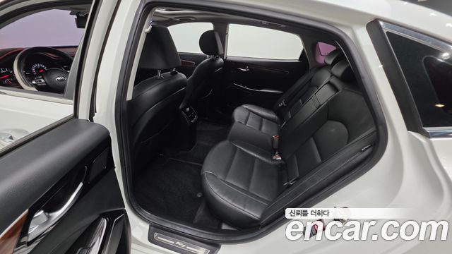 Kia K7 2017 — photo 16