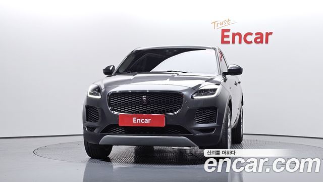 Jaguar E-PACE 2018 — photo 3