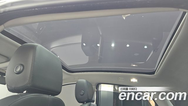 Jaguar E-PACE 2018 — photo 30