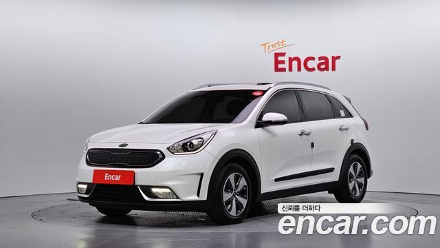 Kia Niro 2017 — photo 1