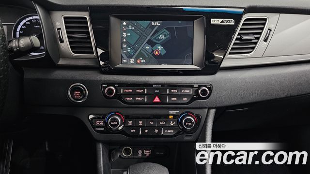 Kia Niro 2017 — photo 19
